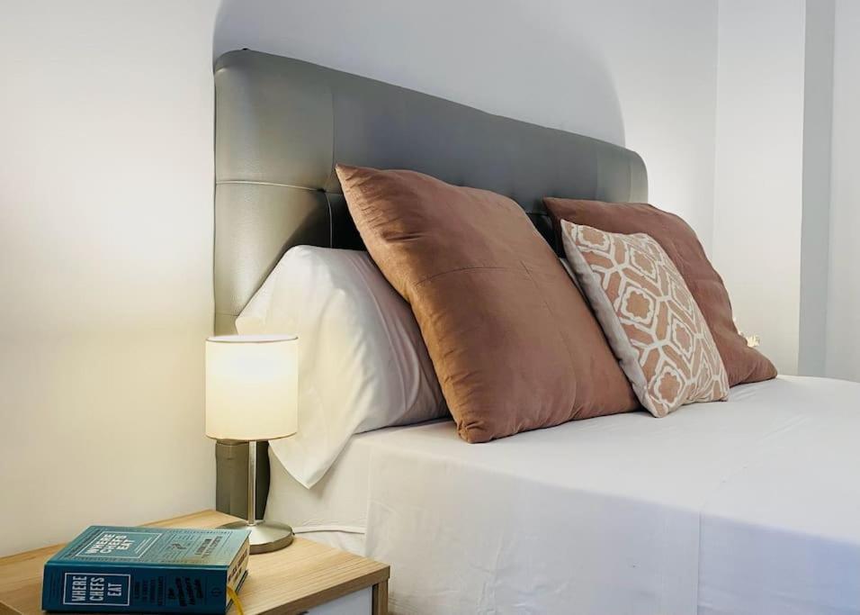 Lovely 2-Bed In Granada 1Min To Gran Via De Colon By Sharingco Exterior photo